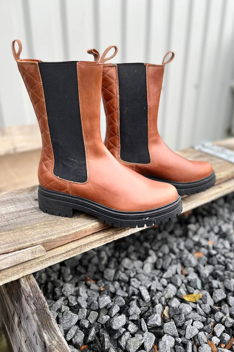 Tim & Simonsen - Kira Quilt Boot Cognac – Butik Emsig